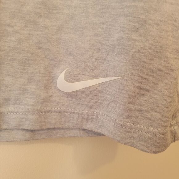 NIKE DRI-FIT Gray Scoop neck Tee - Picture 3 of 4